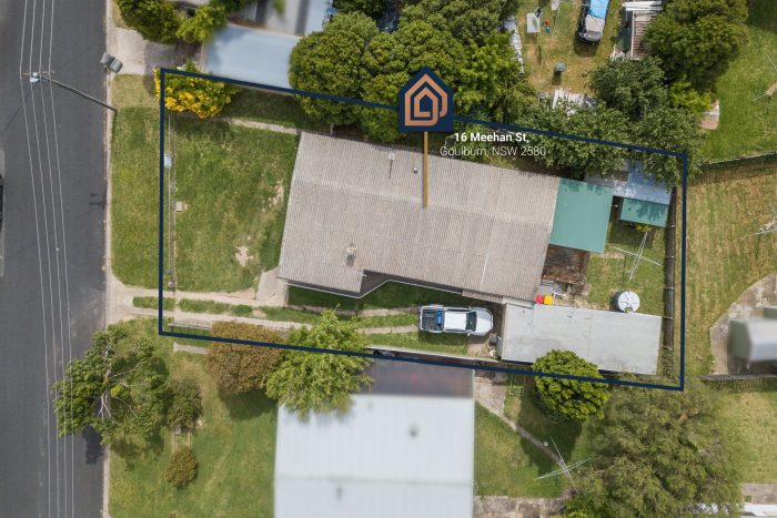 175167004__1763347342-76538-17-web-or-mls-SM-Drone-16-Meehan-St-1