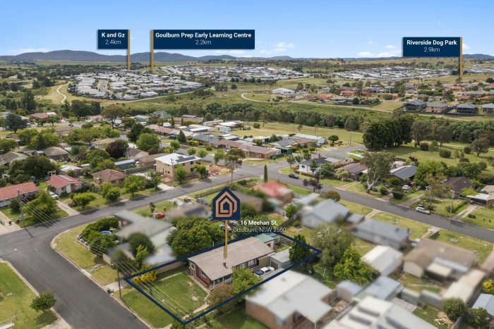 175167053__1763347351-63388-21-web-or-mls-SM-Drone-16-Meehan-St-5