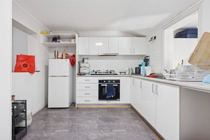 175420703__1763431658-67667-3-web-or-mls-66-68-Auburn-St-3