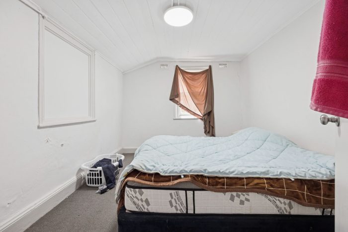 175420738__1763431660-67664-4-web-or-mls-66-68-Auburn-St-4