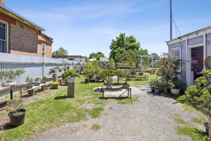 175420773__1763431665-67599-7-web-or-mls-66-68-Auburn-St-7