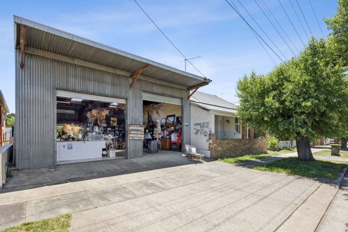 175420802__1763431669-54748-10-web-or-mls-66-68-Auburn-St-10