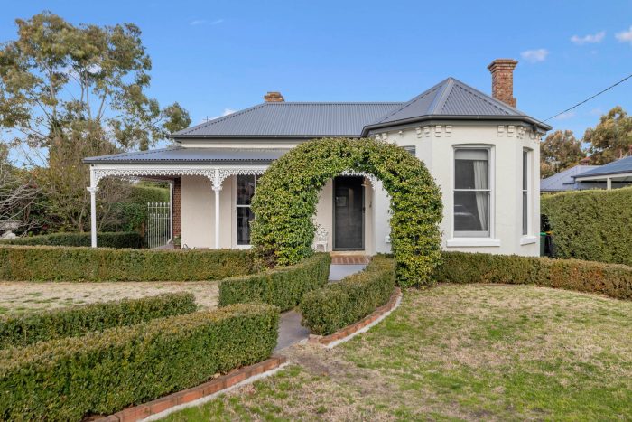 177042446__1764217537-84964-17-web-or-mls-211-Cowper-St-17