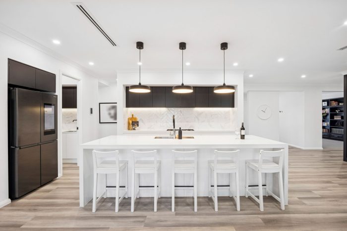 178915537__1765236914-28360-5-web-or-mls-3-Southdown-Rd-4