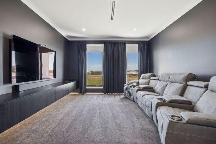 178915641__1765236929-28451-14-web-or-mls-3-Southdown-Rd-13