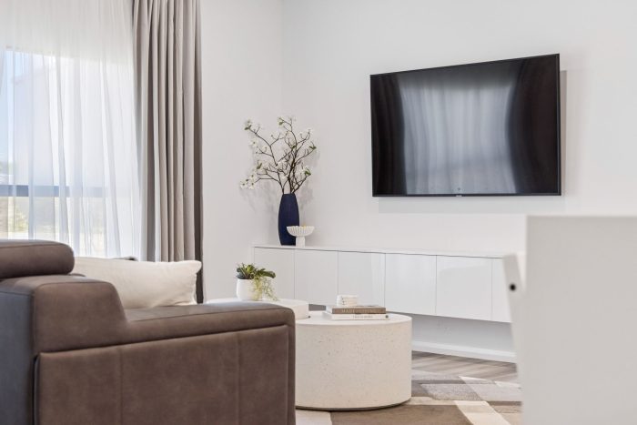 178915767__1765236943-28402-26-web-or-mls-3-Southdown-Rd-25