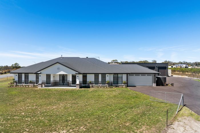 178915824__1765236946-41937-28-web-or-mls-Drone-3-Southdown-Rd-1