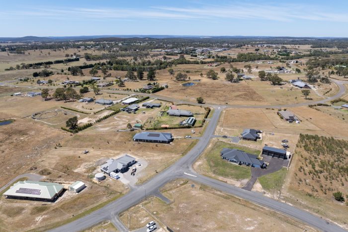 178915856__1765236950-28511-30-web-or-mls-Drone-3-Southdown-Rd-3