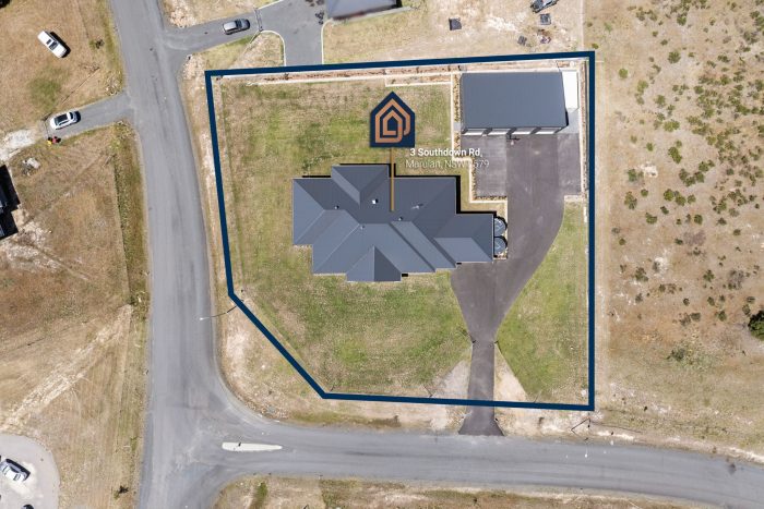 178915898__1765236953-41882-32-web-or-mls-SM-Drone-3-Southdown-Rd-1