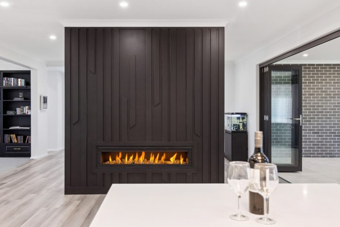 178915926__1765236957-28463-36-web-or-mls-3-SOuthdown-Rd-Fireplace-3