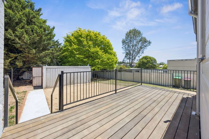 4-web-or-mls-42-Faithful-St-4