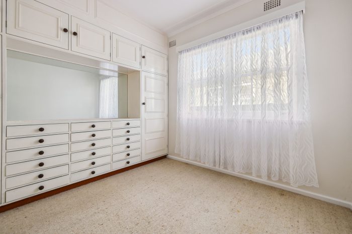 4-web-or-mls-83-Joshua-St-4