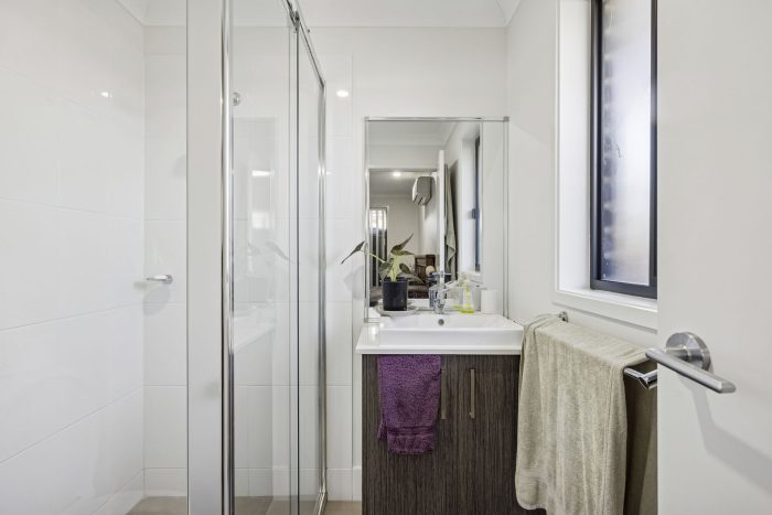 4-web-or-mls- 9 Bonneville Bvd-4