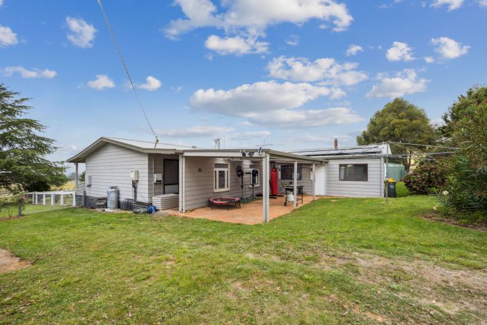 88032470__1713414107-80223-19-web-or-mls-3336-Range-Rd-19