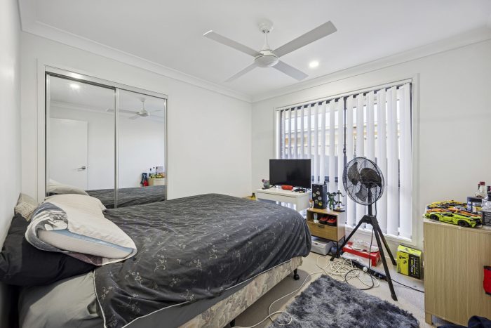 9-web-or-mls- 9 Bonneville Bvd-9